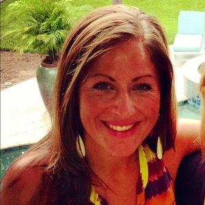 Meet your Posher, Carrie